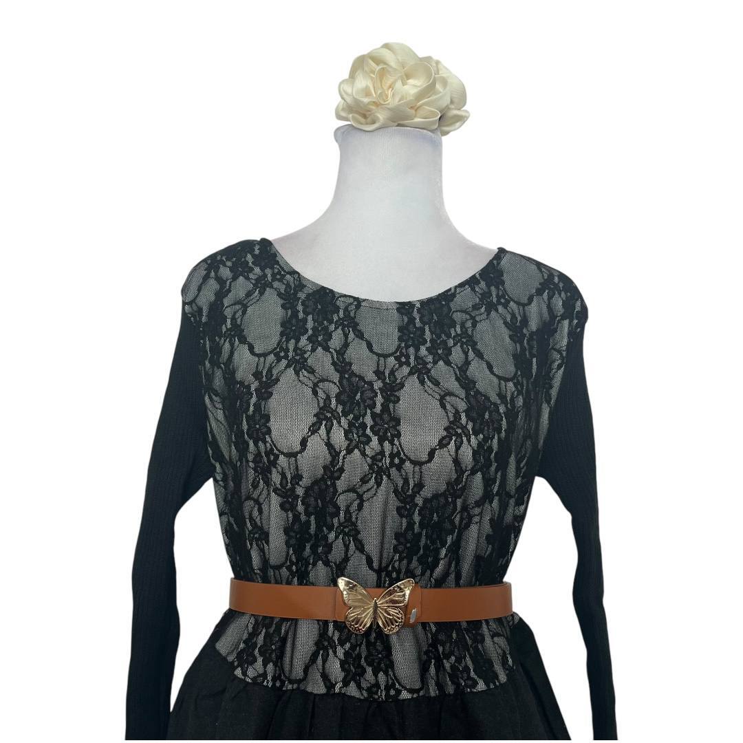 Lace Dress with Flower Detail