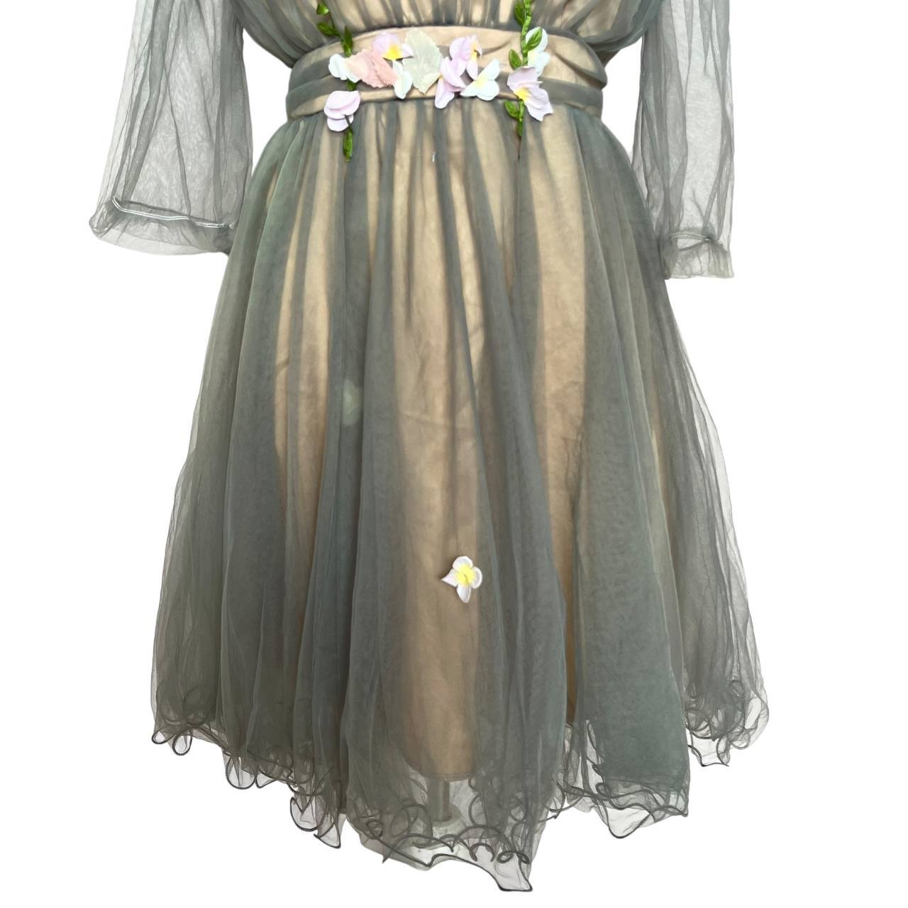 Floral Mesh Elegance