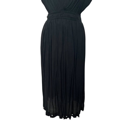 Black Sleeveless Calf-Length Dress