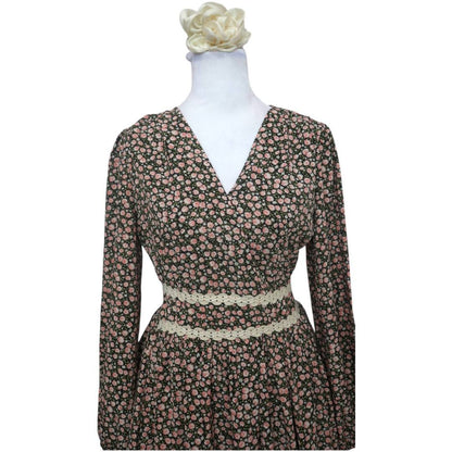 Floral Victoria Midi Dress with V-Neck