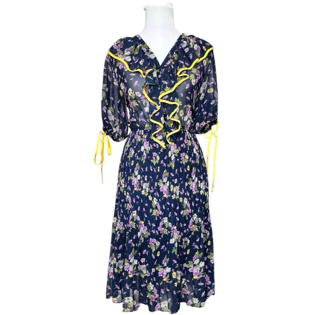 Vintage Floral V-Neck Dress