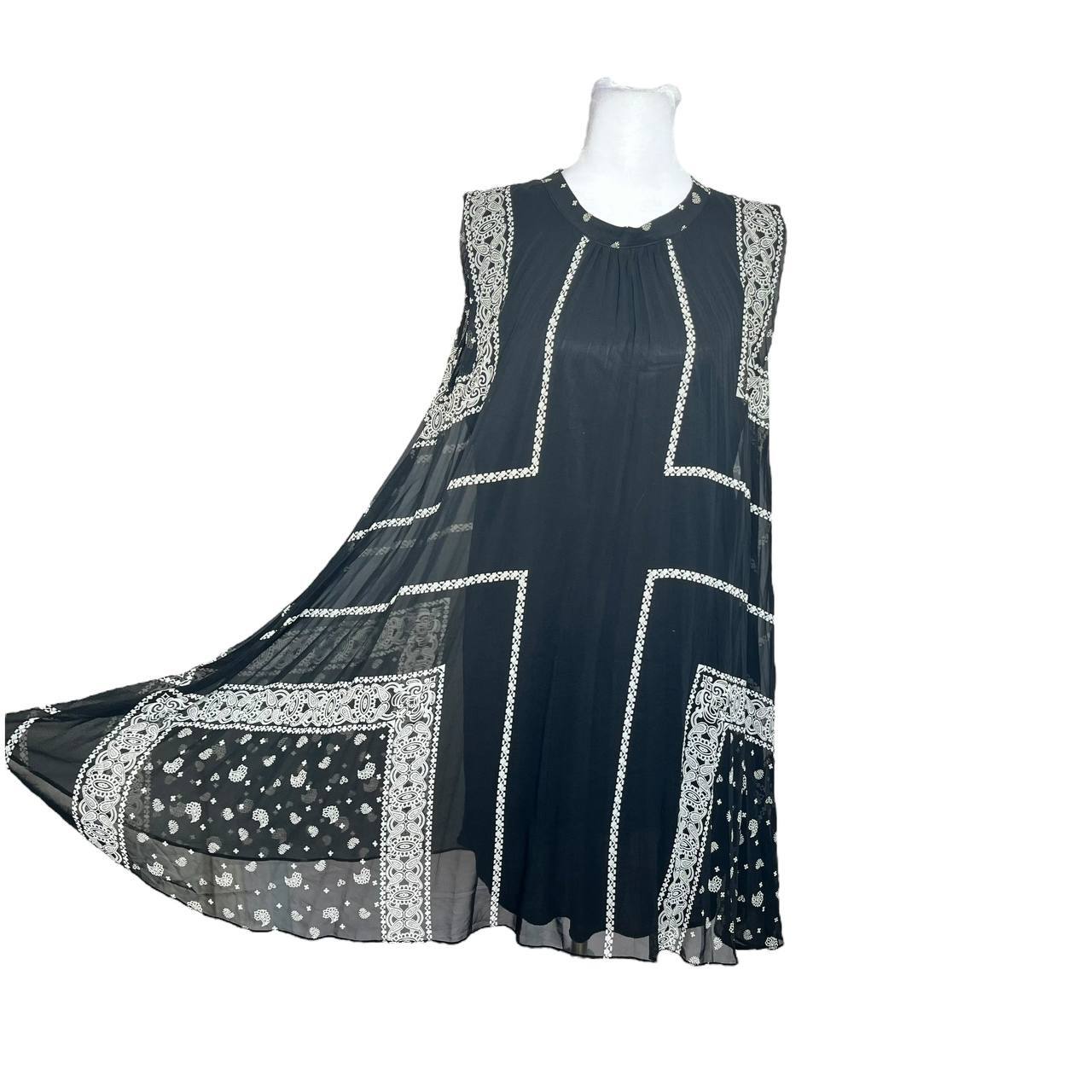 Black Sleeveless Dress