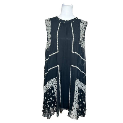 Black Sleeveless Dress
