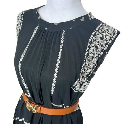 Black Sleeveless Dress