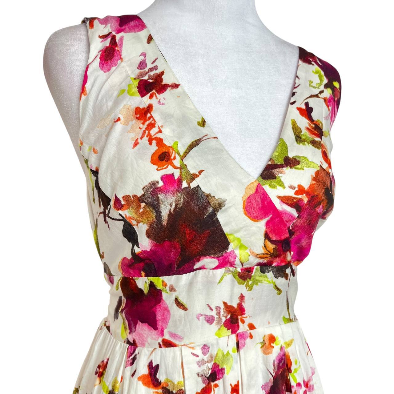Sleeveless Floral V-Neck Dress
