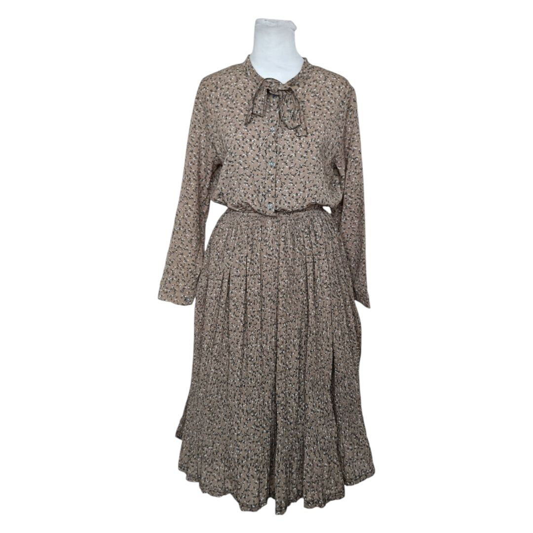 Vintage Bow-Tie Floral Dress
