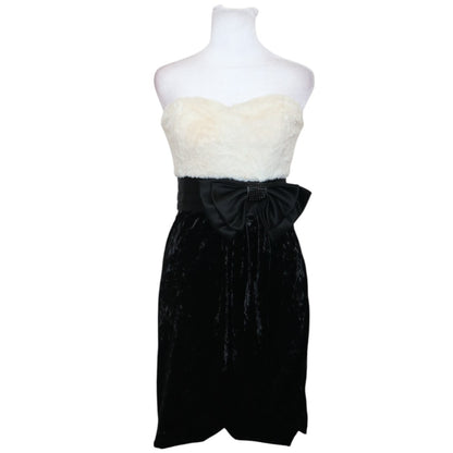 Velvet Lace Charm