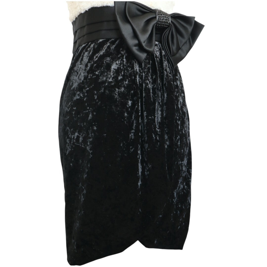 Velvet Lace Charm