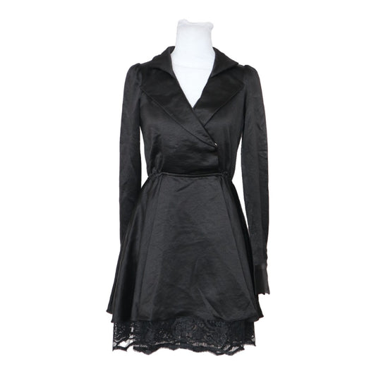 Blazer Lace Elegance
